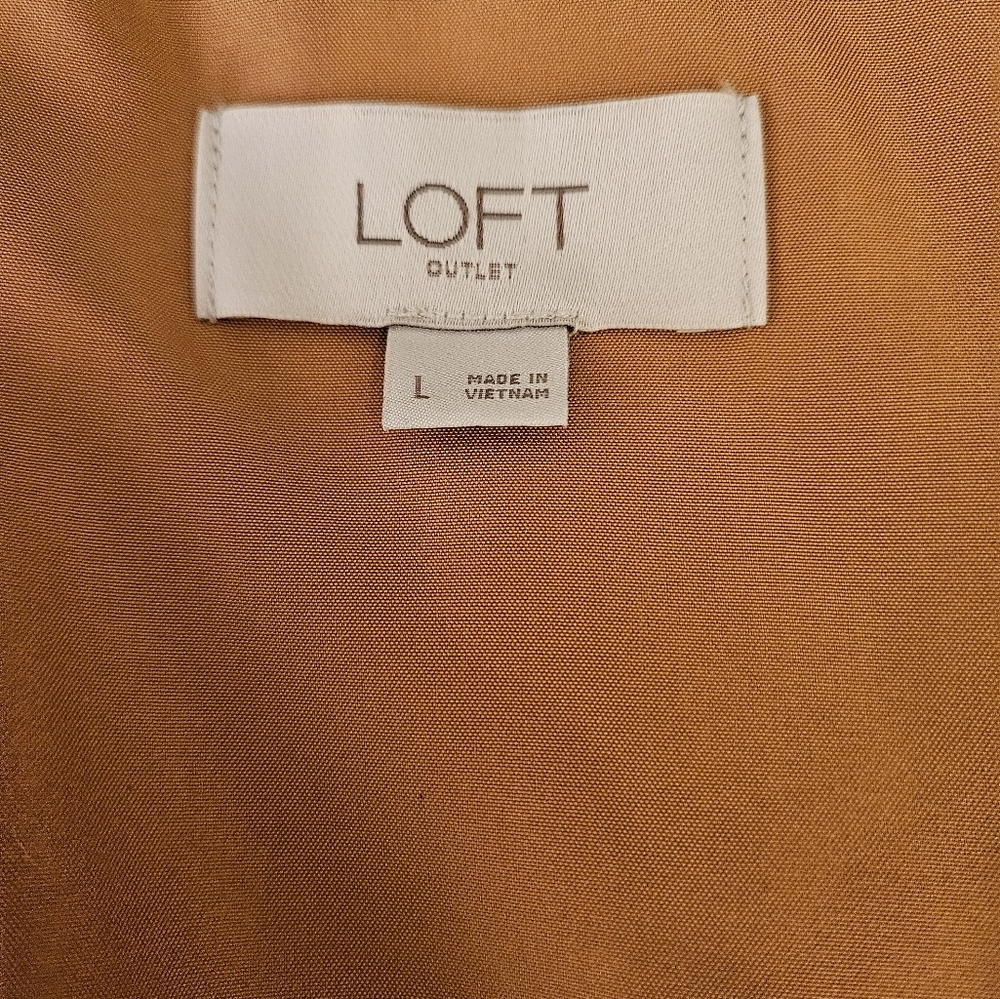 LOFT  Animal Print Zip Puffer Vest  Size large - Picture 4 of 6